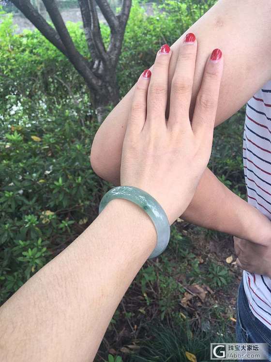 升级 出三翡翠手镯 大家来撩(˶‾᷄⁻̫‾᷅˵)大家帮顶🔝_翡翠