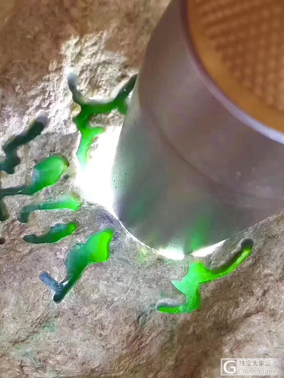 莫西沙开窗手镯料_原石翡翠