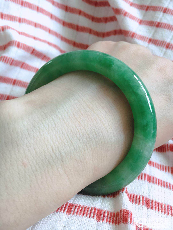 色色圈哈哈_手镯翡翠