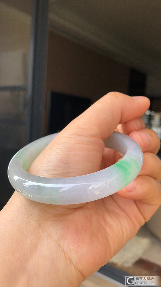 秀个美镯_手镯翡翠
