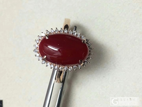 🍒🍒阿卡深牛血戒指💍 果冻水润，18k金镶钻石。裸面 8.2-12.8mm_戒指珊瑚