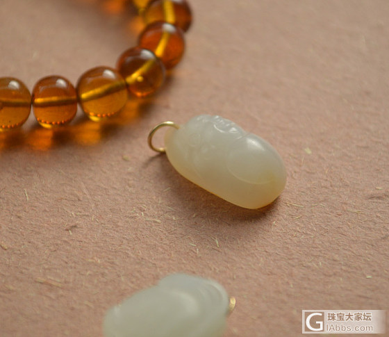 迷迷佛～白玉18K坠 新疆和田籽料 苏州大师工作室出品_和田玉