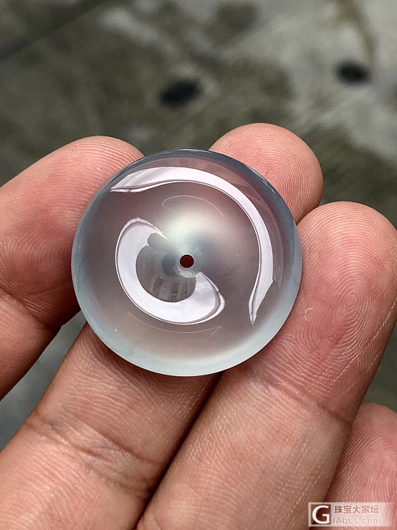 帮看一个种水质量扣子_平安扣翡翠