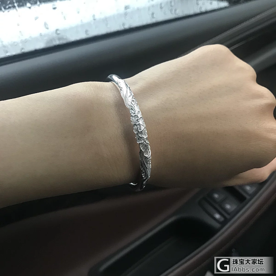 收集不同光线下的银光😄_手镯银