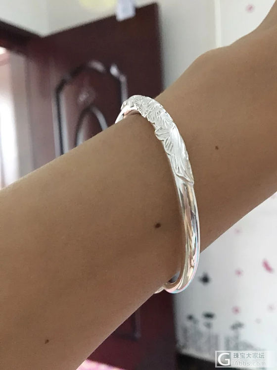 收集不同光线下的银光😄_手镯银