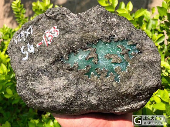 莫湾基开窗飘花手镯料_原石翡翠