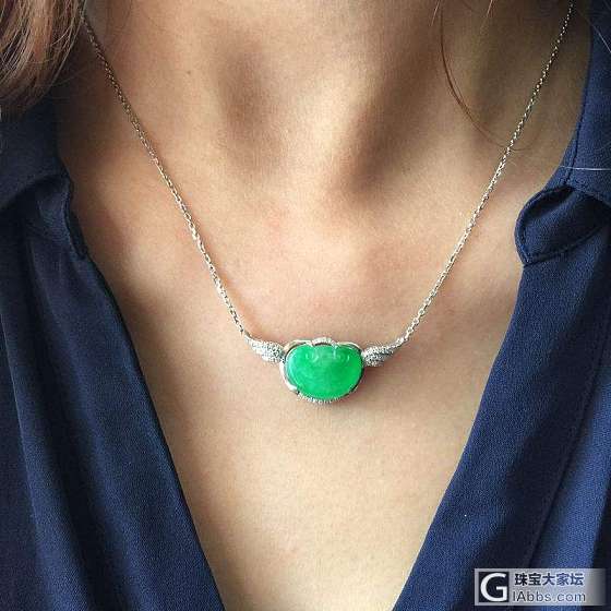 满色冰阳绿如意_项链挂件翡翠