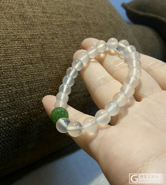 再水一贴 晒个荔枝冻配碧玉珠手链_碧玉翡翠珠串