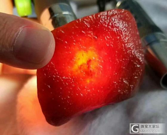 大家来评估这块红翡怪装料子什么样_原石翡翠