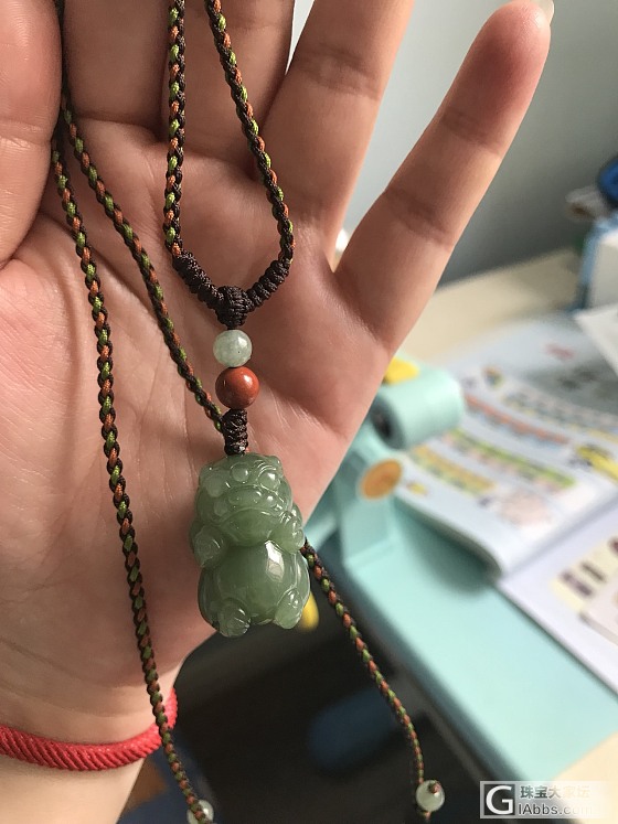 我有一只碧玉小貔貅，它有点牙疼_挂件碧玉