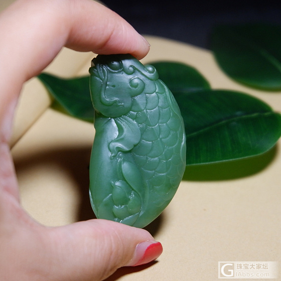 碧玉胖鱼_挂件和田玉