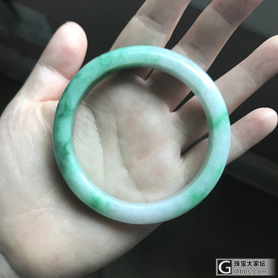大家帮忙看个镯子_手镯翡翠