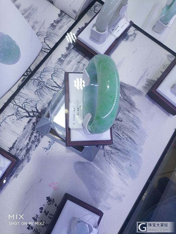 实体玉镯_手镯翡翠