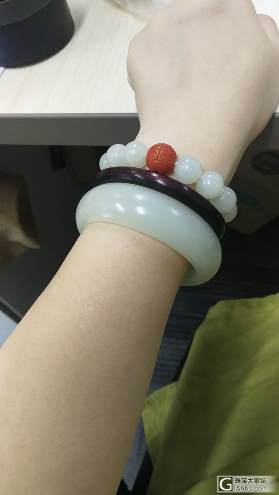 下班前随便晒一贴_手饰和田玉