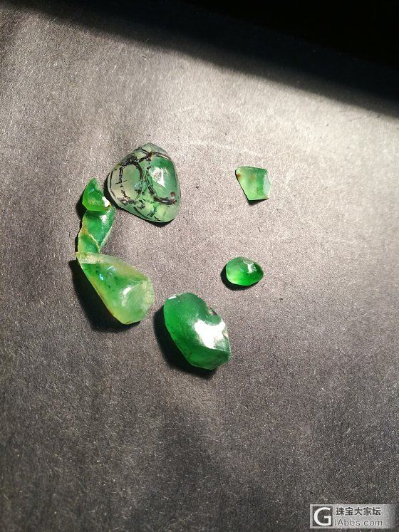 这样的石头拿来赌 才有点意思_赌石