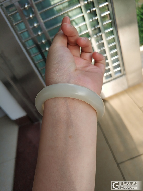 小且末，第二天已经超油了。_手镯和田玉