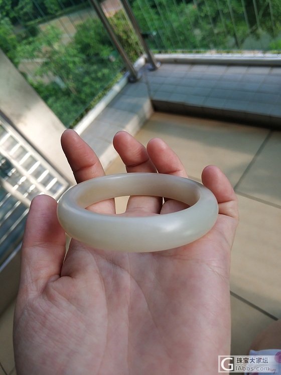 小且末，第二天已经超油了。_手镯和田玉