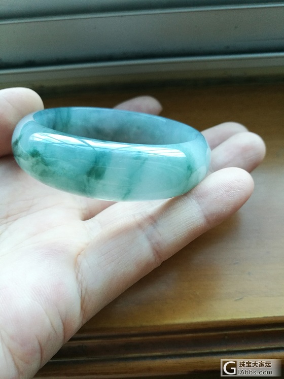快来看看，原来手镯要这样拍照✌_手镯翡翠