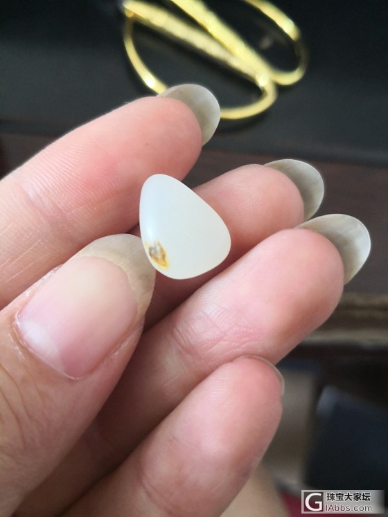 小小的白瓜子，刚从千里之外回来_原石和田玉
