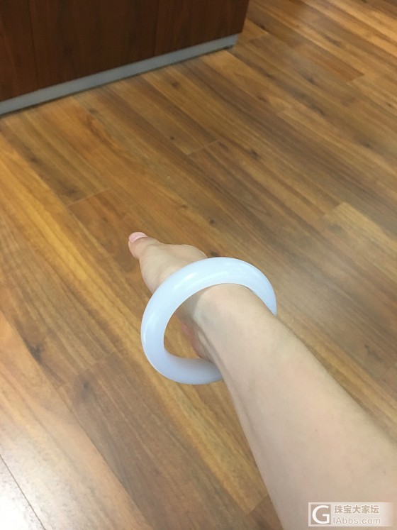 退了一条肥厚轮胎好遗憾_手镯和田玉