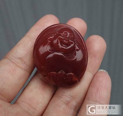 核桃静 苏州雕刻南红挂件弥勒佛_南红挂件
