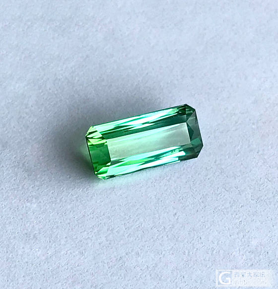 这样的浅色调还挺好看的_刻面宝石