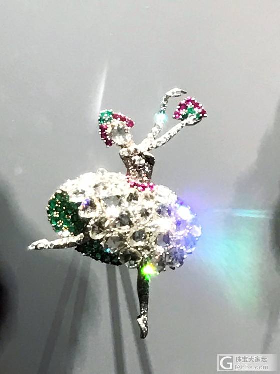 梵克雅宝展，各种红宝石祖母绿蓝宝石欧泊黄金白钻大黄钻了解一下_钻石名贵宝石博物馆梵克雅宝彩色宝石