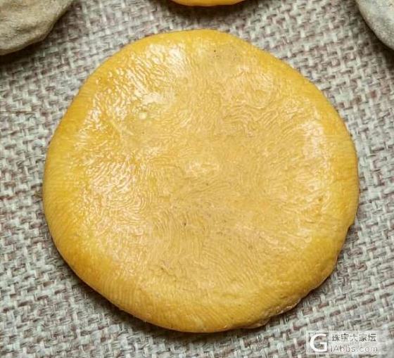 这种黄色小饼干一样的石头，是什么石？_玉石
