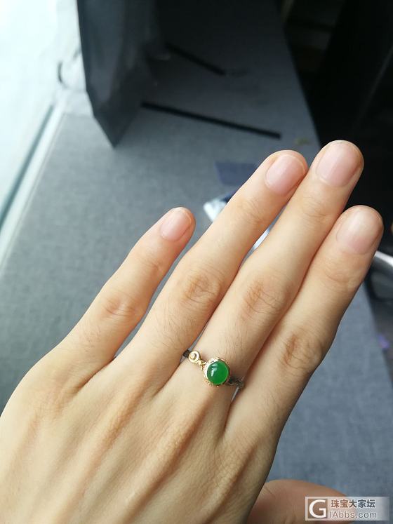 做一颗认真的蘑菇_戒指翡翠