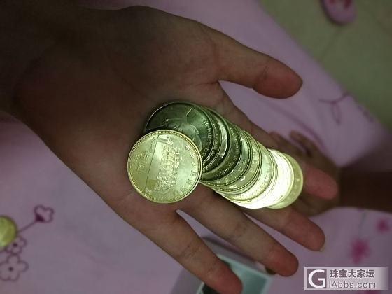 摆地摊喽_银元