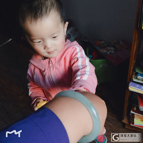 我也秀一下超大圈的镯子😄_手镯翡翠