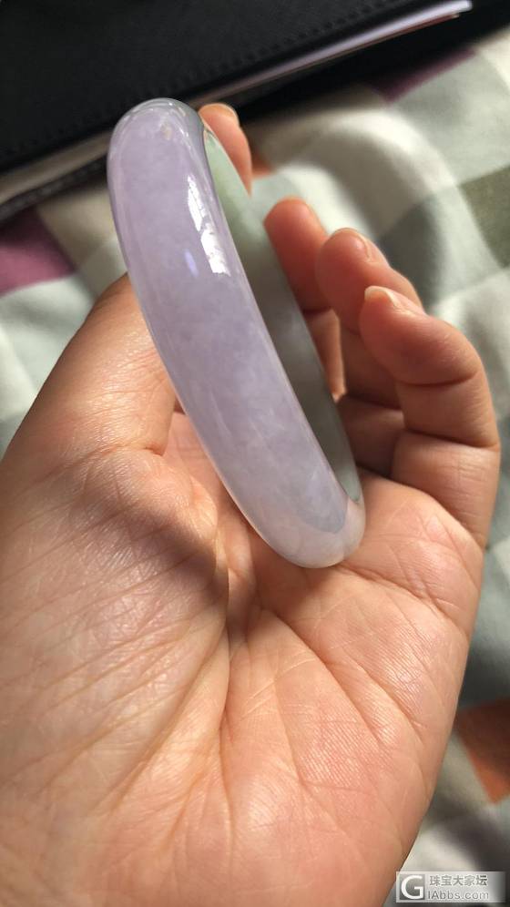 大家帮我看看春彩镯子_翡翠
