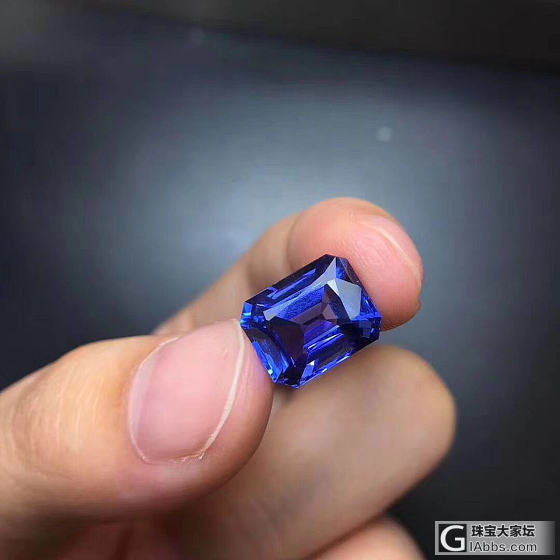 坦桑石_刻面宝石坦桑石