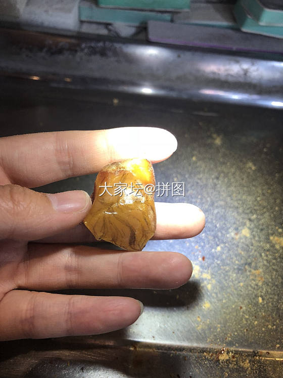 雕了条鱼_打磨琥珀蜜蜡