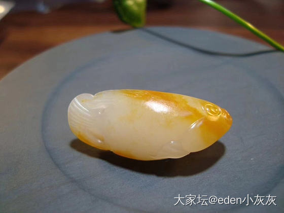 赏鱼_挂件和田玉