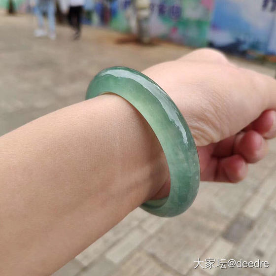 哪个好？_手镯翡翠
