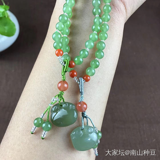 绿草如茵_珠串和田玉