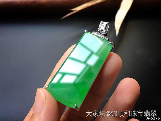 饰品万千，翡翠当先。_挂件翡翠