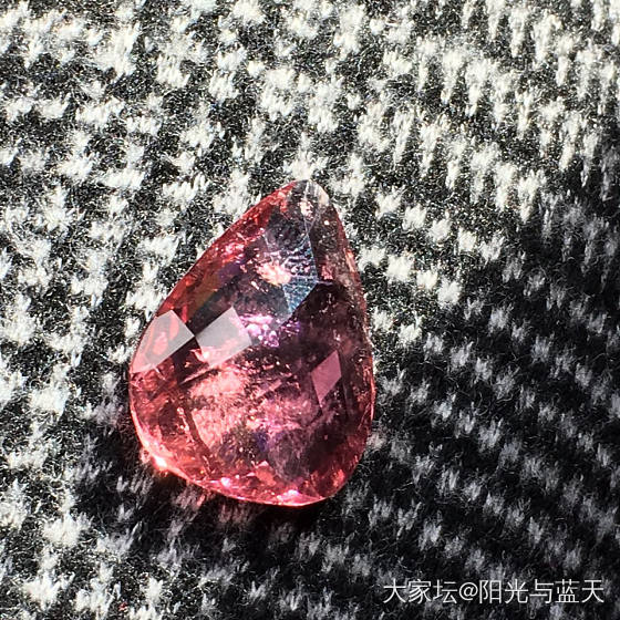 十多卡的格子面_刻面宝石碧玺