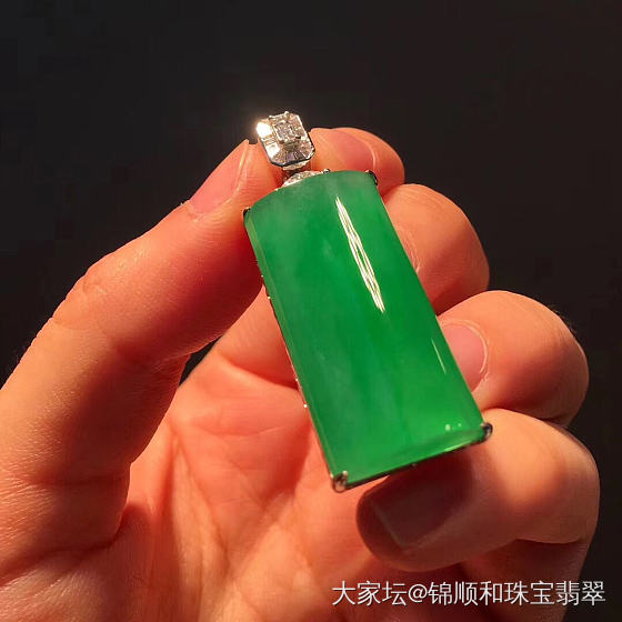 买绿绿的股票，不如买绿绿的翡翠…贬值与增值之间，只是你的一个选择……_翡翠