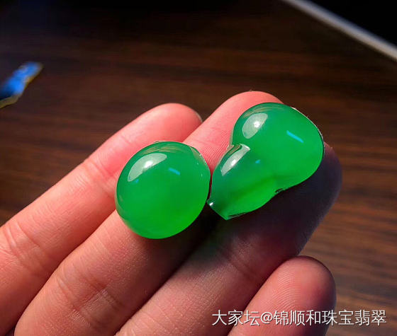 买绿绿的股票，不如买绿绿的翡翠…贬值与增值之间，只是你的一个选择……_翡翠