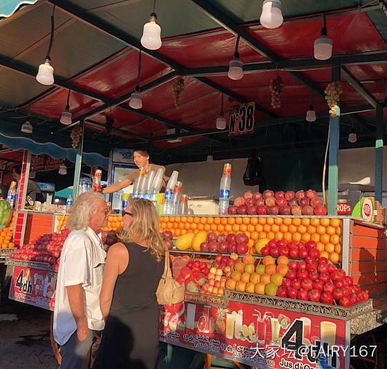 拍照需谨慎_非洲美食旅游