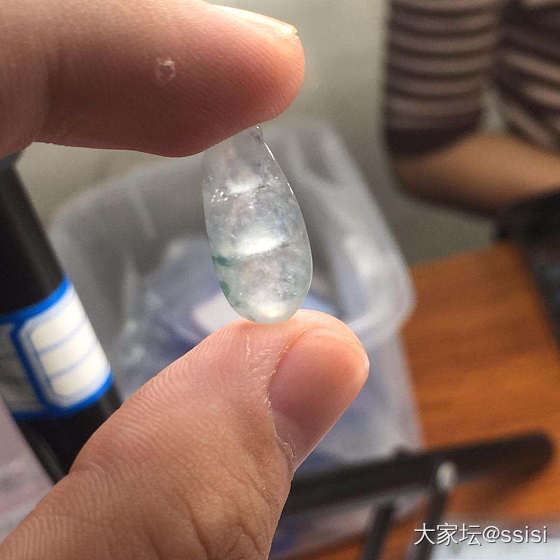 翡翠豆子，大家看看可以收么_花件翡翠