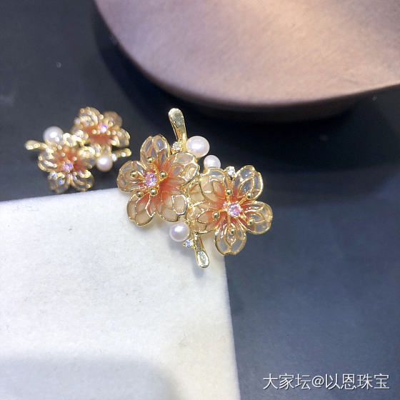 大牌同款胸花，胸花吊坠2用款_胸饰珍珠