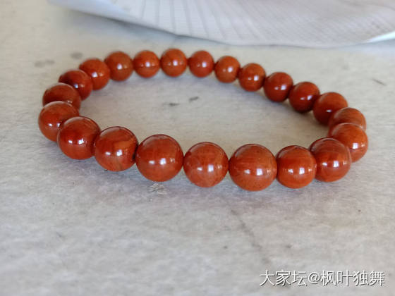请大家帮忙看看这个是不是南红_珠串南红
