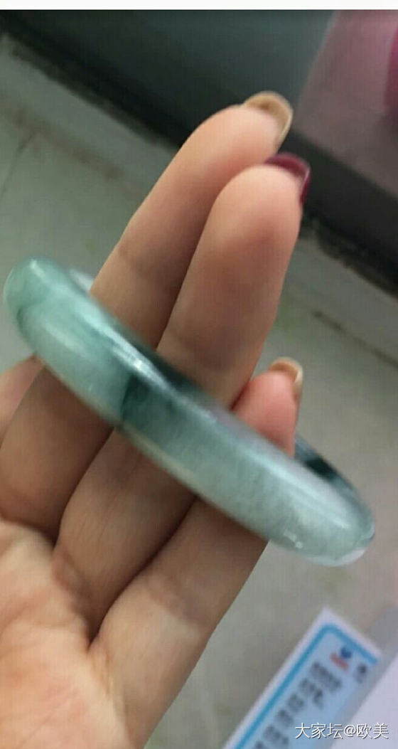求鉴定玉镯_翡翠