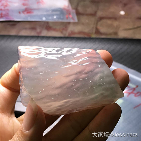 不知怎的，明明很困却睡不着，感觉呼吸困难。_翡翠