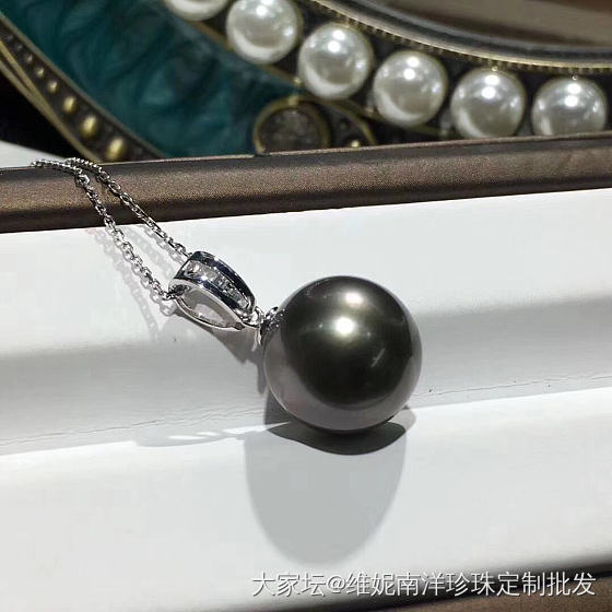 大溪地黑珍珠吊坠 12-13mm  正圆 极细微瑕  算是几乎无暇了_珍珠