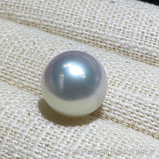 澳洲南洋白珠 14-15mm.正圆孔后无暇强光。
        美岀天际   ..._珍珠