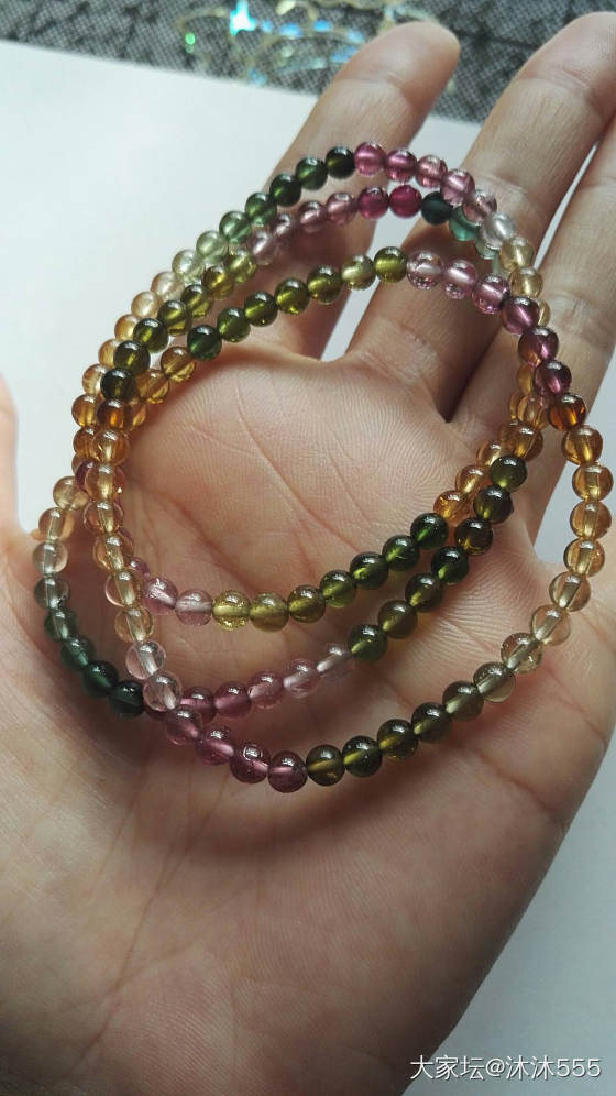 入手的三圈碧玺手链，4.2mm，接近全净体_碧玺珠串
